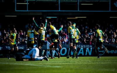 Celebració arlequinada del gol d'Aleix Coch | Sendy Dihör